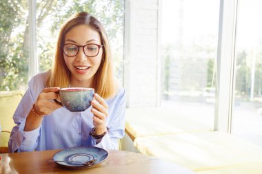 Menemukan Kejernihan Melalui Jeda yang Disengaja Menemukan Kejernihan Melalui Jeda yang Disengaja